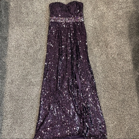 Stunning Purple Sequin Evening Prom Gown Strapless - Picture 3 of 6